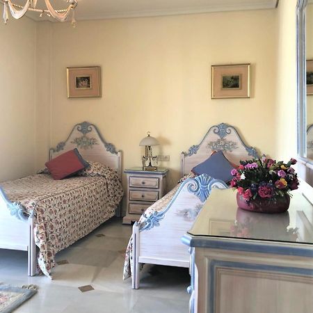 Riyadh House Marbellaアパートメント エクステリア 写真