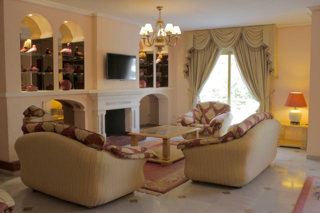 Riyadh House Marbellaアパートメント エクステリア 写真