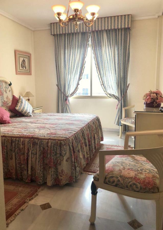 Riyadh House Marbellaアパートメント エクステリア 写真