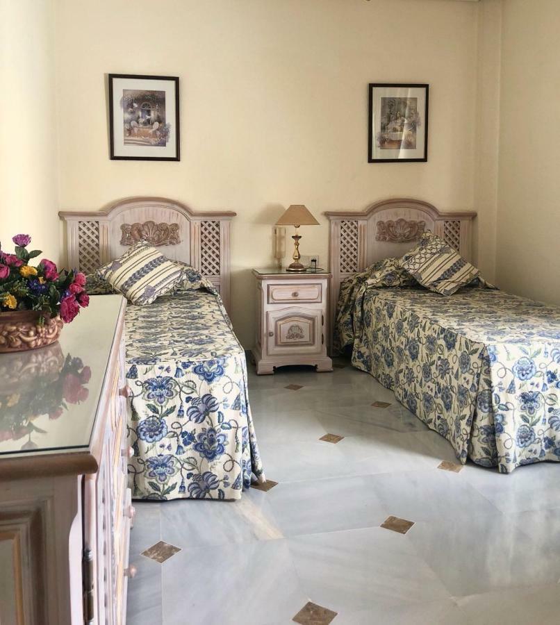 Riyadh House Marbellaアパートメント エクステリア 写真
