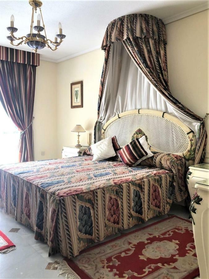 Riyadh House Marbellaアパートメント エクステリア 写真