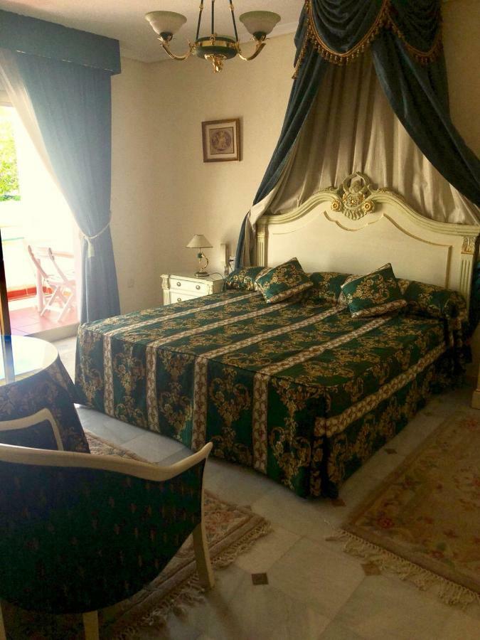Riyadh House Marbellaアパートメント エクステリア 写真