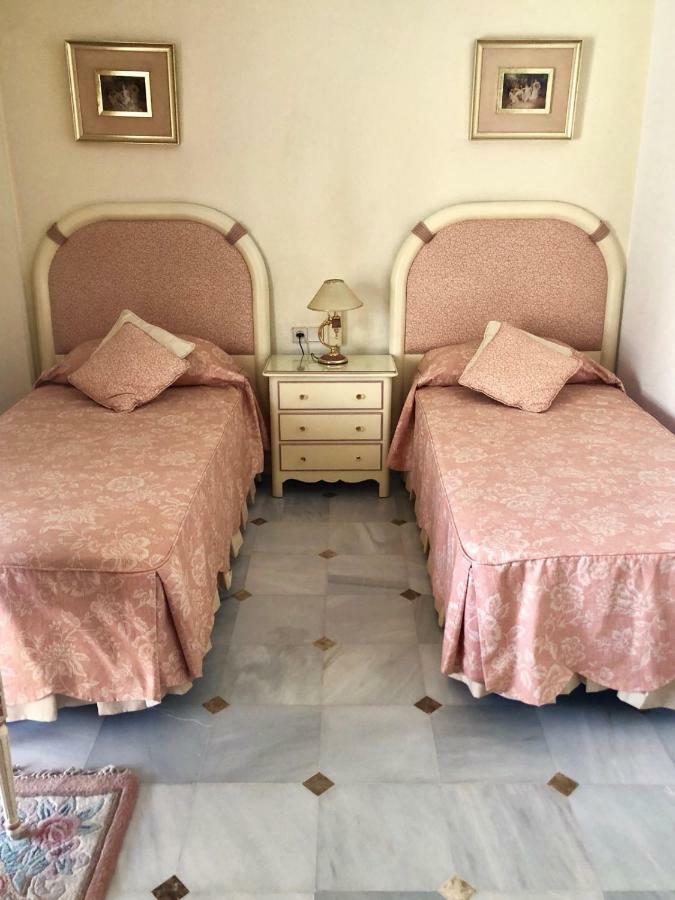 Riyadh House Marbellaアパートメント エクステリア 写真